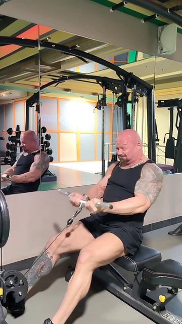 Бицепсы Доктора💪💪💪