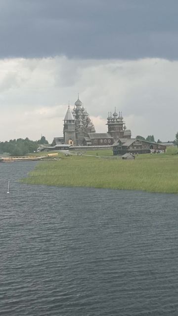 ЦЕРКОВЬ ПОСТРОЕНА БЕЗ ЕДИНОГО ГВОЗДА