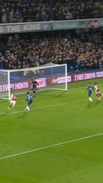 INCREDIBLE FINISH FROM LEANDRO TROSSARD!