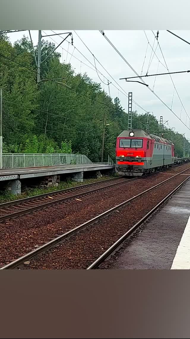 Крутое приветствие от локомотивной бригады грузового поезда! 2ЭС6-771 Синара