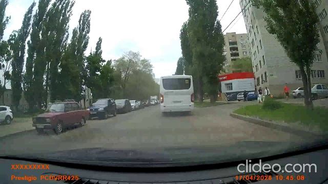 Зачем они стоят в очереди за бензином?????