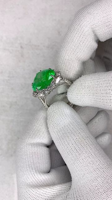 Кольцо с изумрудом и бриллиантами арт: К11583