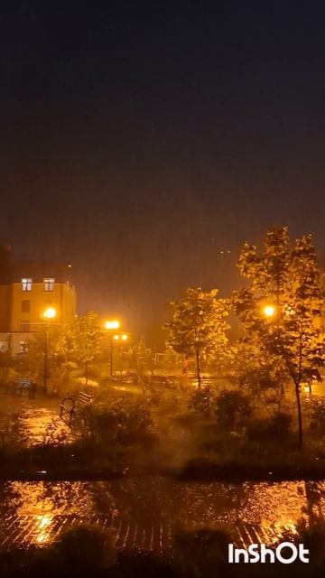 Когда небо решило устроить шоу: ночной ливень, молнии и раскаты грома🌌❤️🔥#ночь #дождь #гром