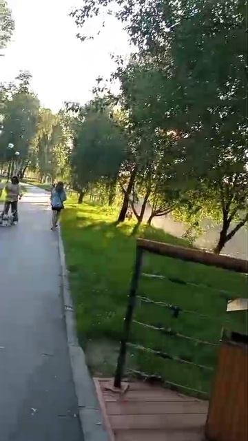 19-07-2026 качели поднимают настроение в Джамгаровском парке