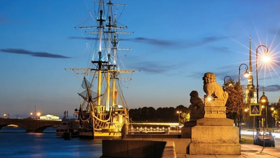 Огни и тени Невского берега 🌊🛳️🌠