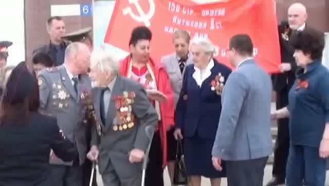В Иванове накануне Дня Победы полицейские и ветераны ВОВ и городского совета ветеранов возложили цве