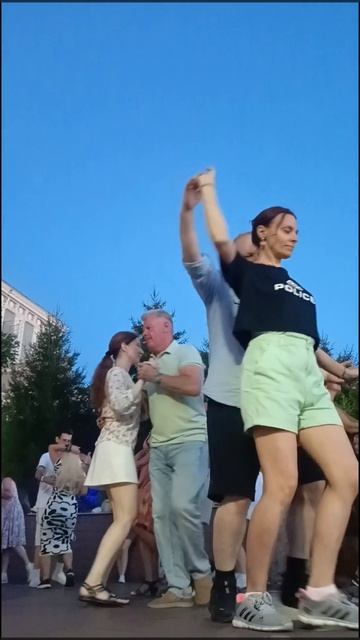 BACHATA, И ТЕПЛЫЙ ВЕЧЕР