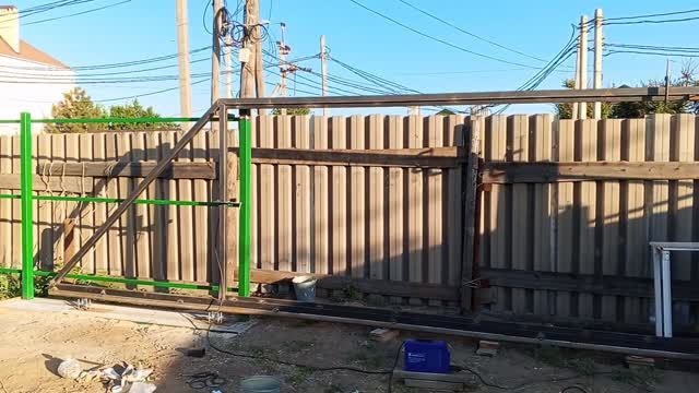 Продолжаю собирать и сваривать откатные ворота . Часть 5 .