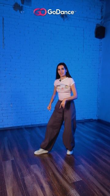 Урок танцев Girly Hip-Hop: Координация и внимание с Еленой Гириной