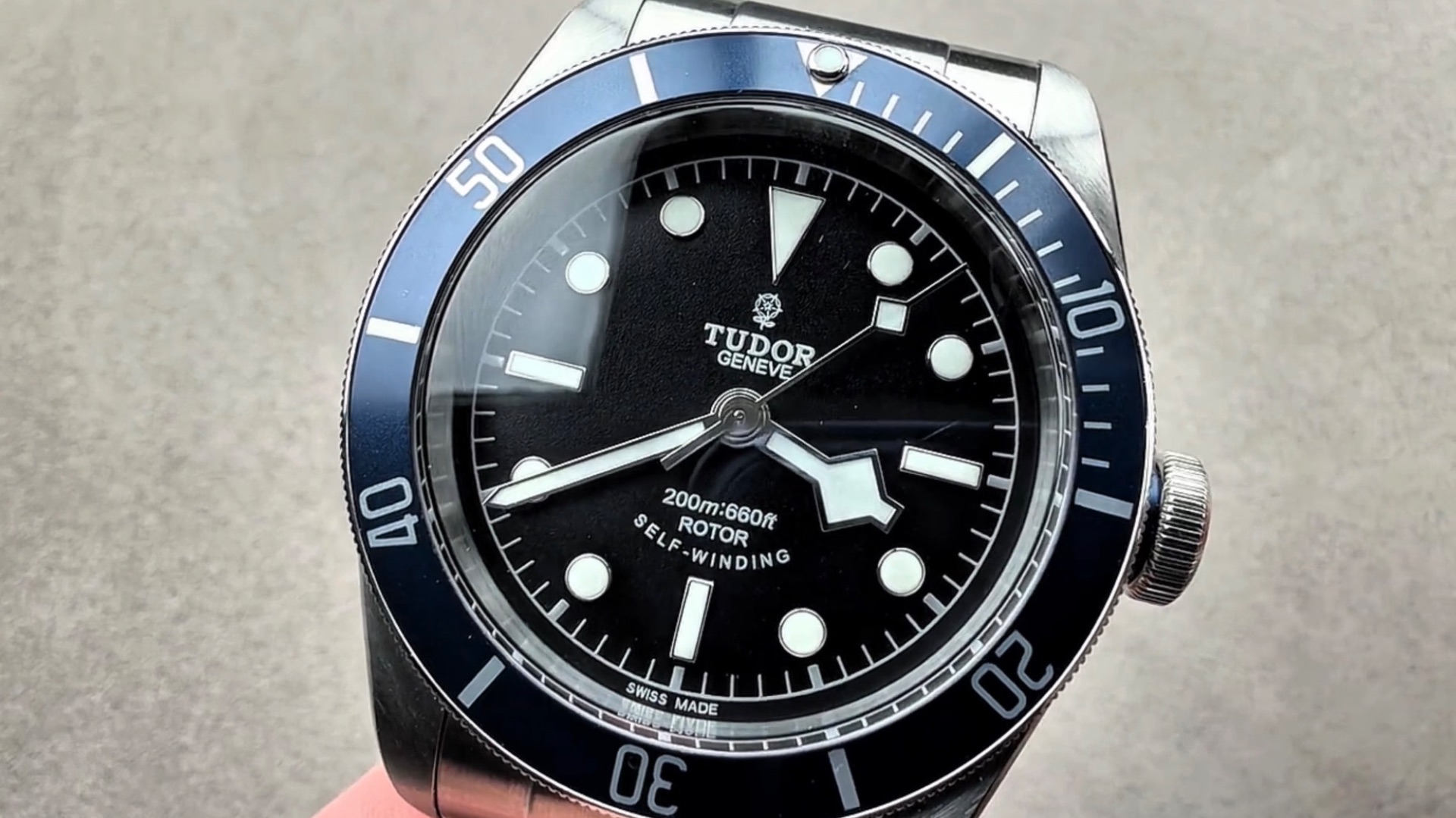 Обзор часов Tudor Heritage Black Bay 79220B-0001