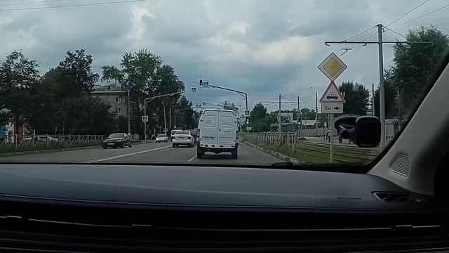 Едем в старый город и пешком до Посадского двора