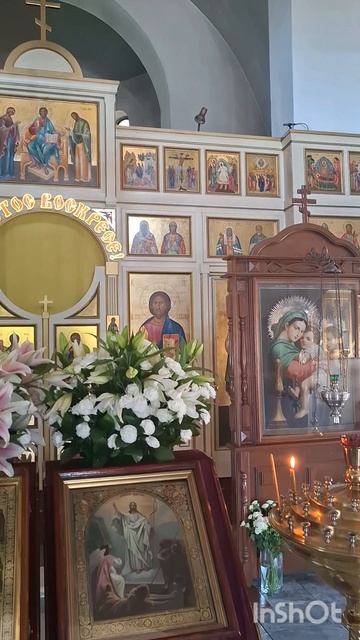 В храме — покой, в душе — свет❤️
Атмосфера умиротворения: дыхание храма #Бог #церковь #мир #любовь