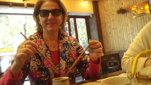 Путешествие в Чэнду, провинция Сычуань, Китай с загородным центром 