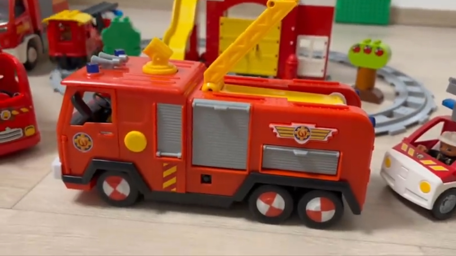 Мультик для детей про конструктор с Пожарными машинами 🚒
