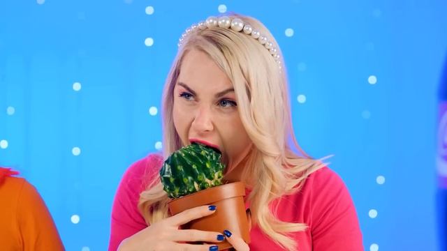 Большая, Средняя или Маленькая Тарелка Челлендж # Битвы с Едой от Funny DO Challenge