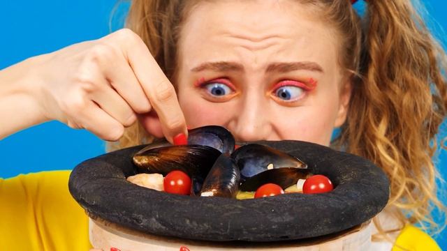 Кулинарный Челлендж# Я против Бабушки # Кухонные гаджеты и Лайфхаки для родителей от KaZaZa