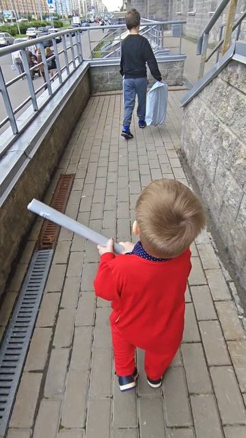 Бежим за бассейном. Ждали почти 2 месяца.
