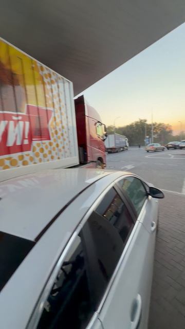 ✅ Друзья, хорошие новости с заправок! 🚗⛽ На Лукойле бензин есть! Кроме сотого, в наличии и другие