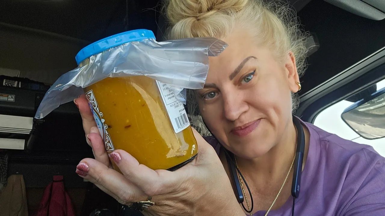 Лора Дальнобой -  Баклажановая овощная икра в полевых условиях.
