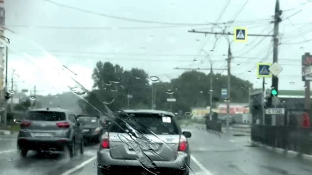 Прошел сильный дождь в Брянске