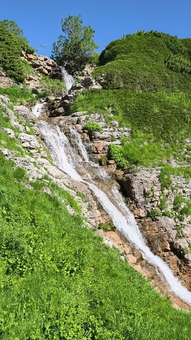 водопад Можжевеловый, Лаго-наки.