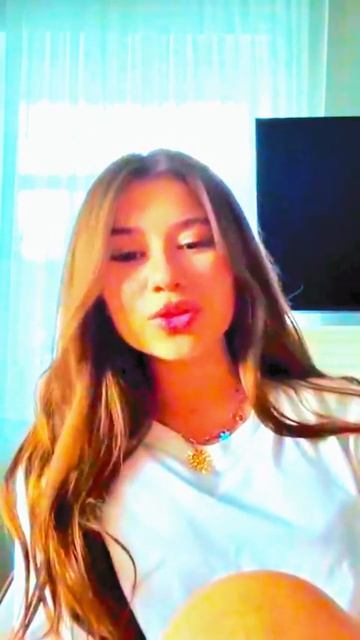 Милана Хаметова скулит