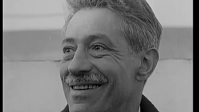 Fritz Kreisler plays Kreisler _Liebesleid_ in 1930 and 1942