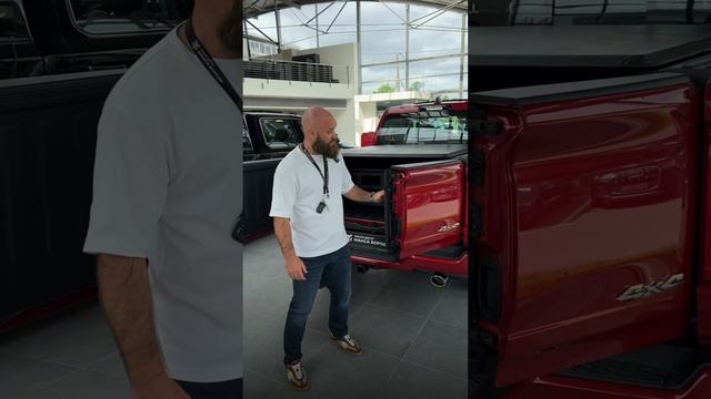 Ram 1500 LongHorn Molten Red в наличии!