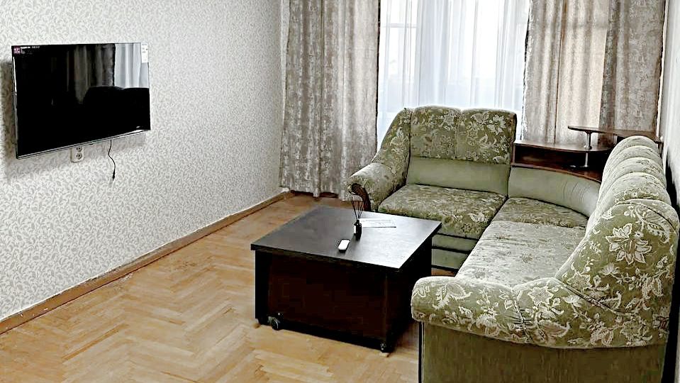 Квартира в 2 комнаты 52 кв.м. все включено, цена 3,7 млн. Краснодарский край, город Армавир.