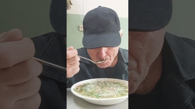 На ужин окрошка на домашнем квасе. Приятного всем аппетита.