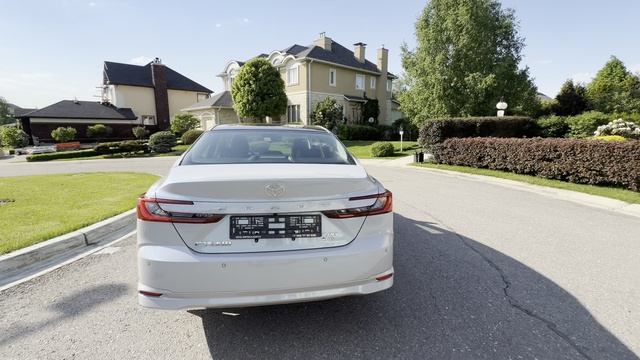 TOYOTA CAMRY HYBRID