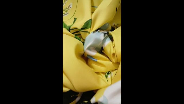 Хлопок поплин жёлтый с крупными цветами, ИТАЛИЯ