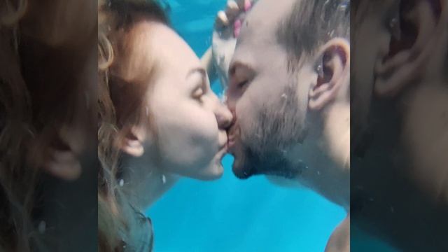 Поцелуй под водой