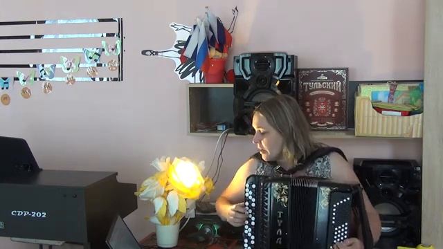 Музыкальная игра погремушка