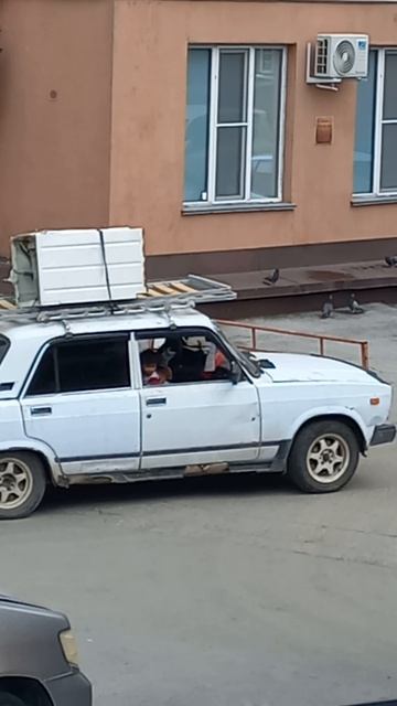 Из-за УК Стандарт в Новосибирске произошел обвал грунта на Горском микрорайоне, дыра увеличивается