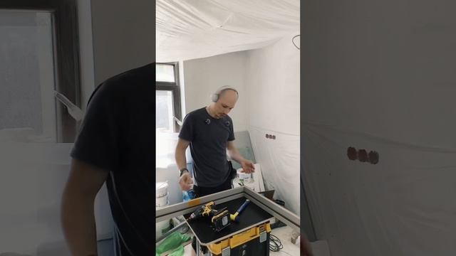 Струбцина для скручивания дверного короба