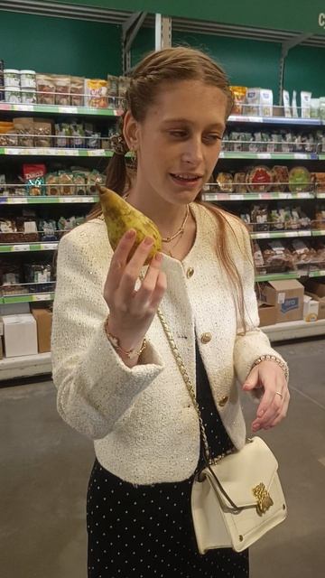 нужно 😋есть витамины летом..!!!