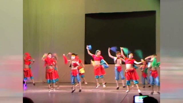 Мани Мани   Болливуд  танец  Фестиваль Сиджая  Якутск  Россия  11.03.2015