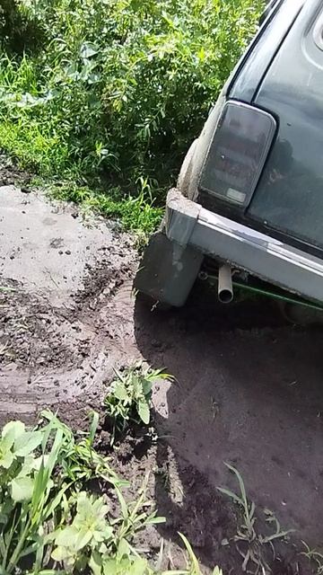 Улетели в овраг на копе