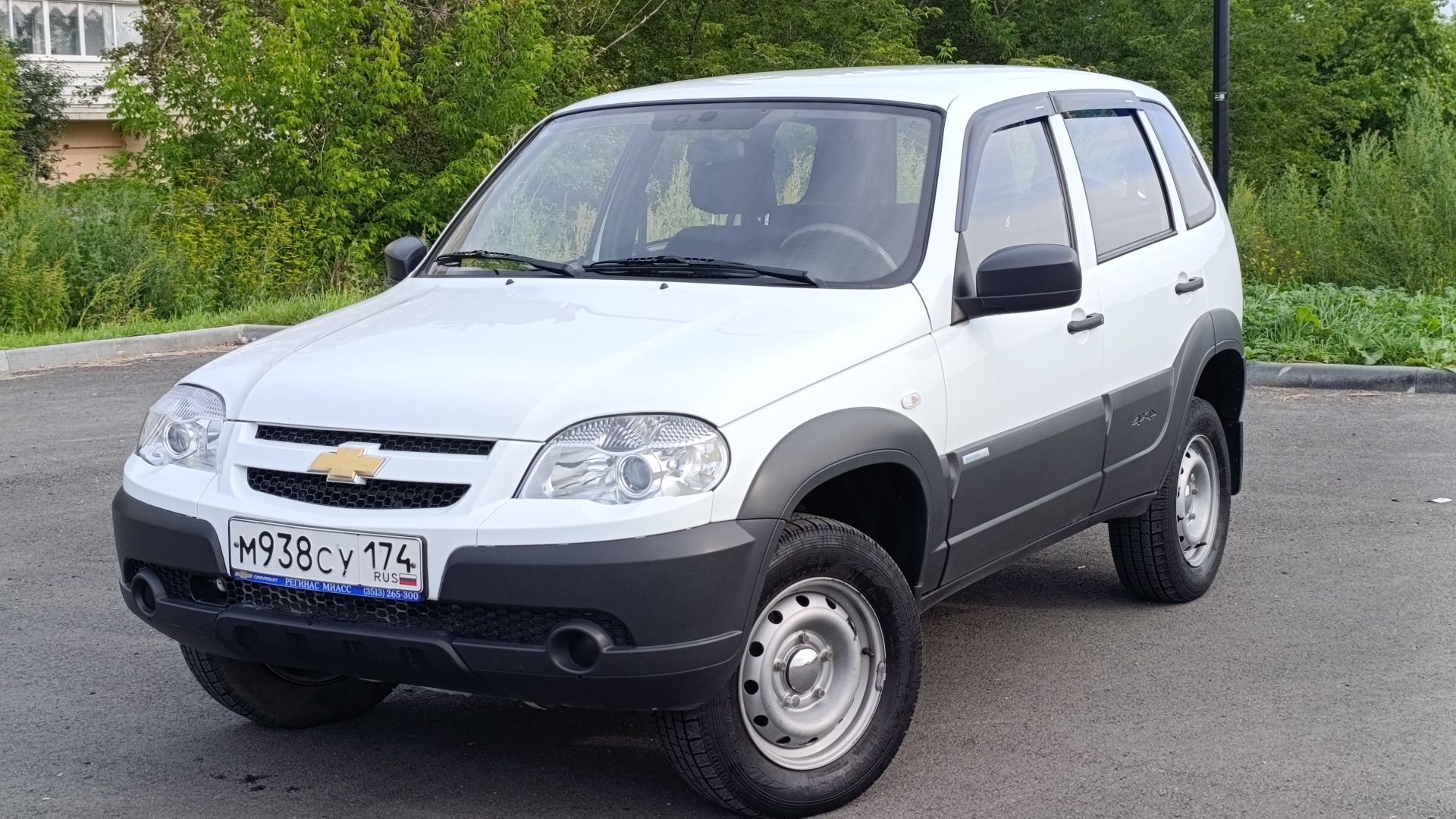Обзор автомобиля CHEVROLET NIVA год 2014