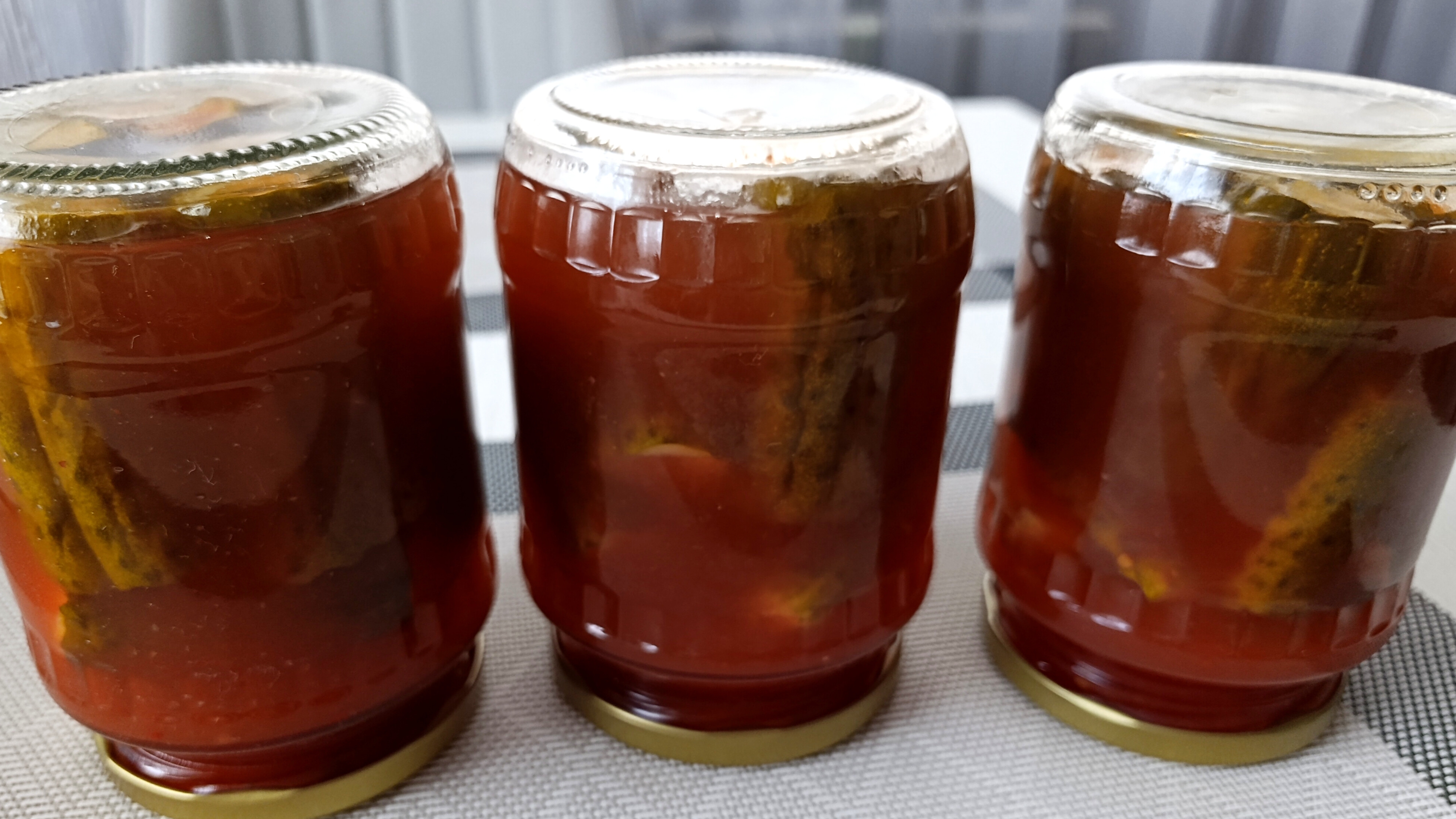 Хрустящие маринованные огурцы 🥒 с кетчупом Чили на зиму