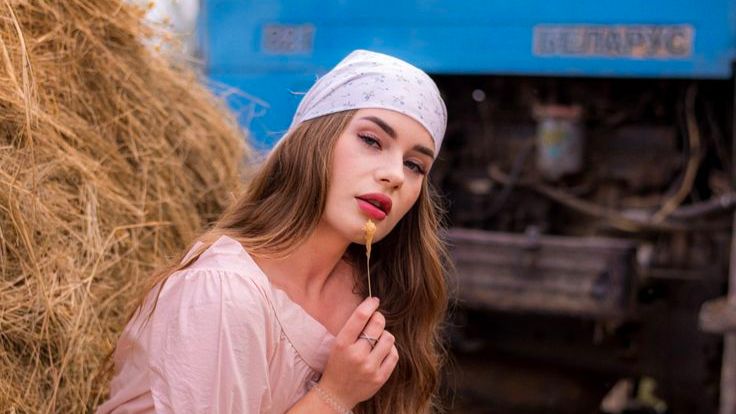 ЧАСТУШКИ ВЕСЕЛУШКИ ИЗ ДЕРЕВНИ ...Стихи Ольги Зубаревой .музыка из интернета