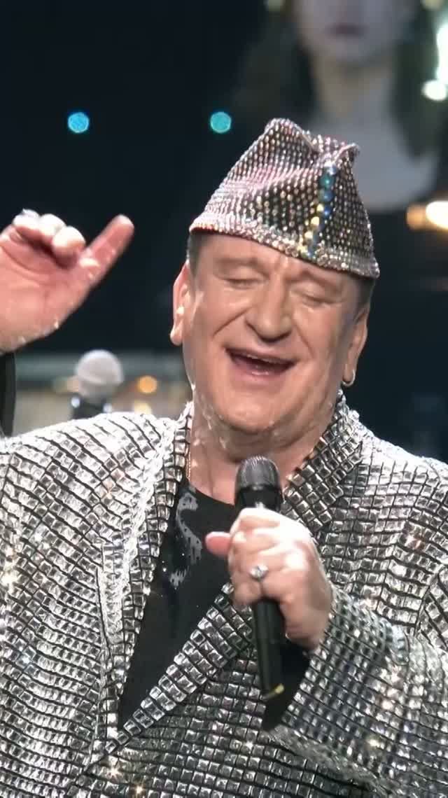 Ну любим мы импровизацию, ничего с этим не поделаешь:) Это вам не ИИ!
