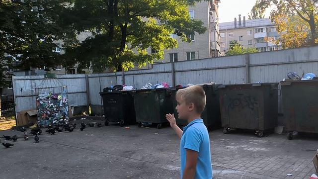 Огромная свалка мусора.