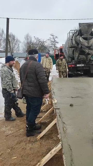 Опалубку выперло.... строители допустили ошибку, что делать? #вологда #проблема #фундамент #дом