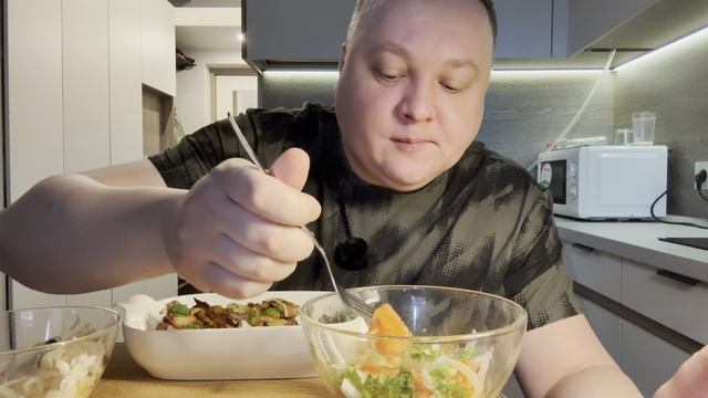 Форель с жареной картошкой мукбанг