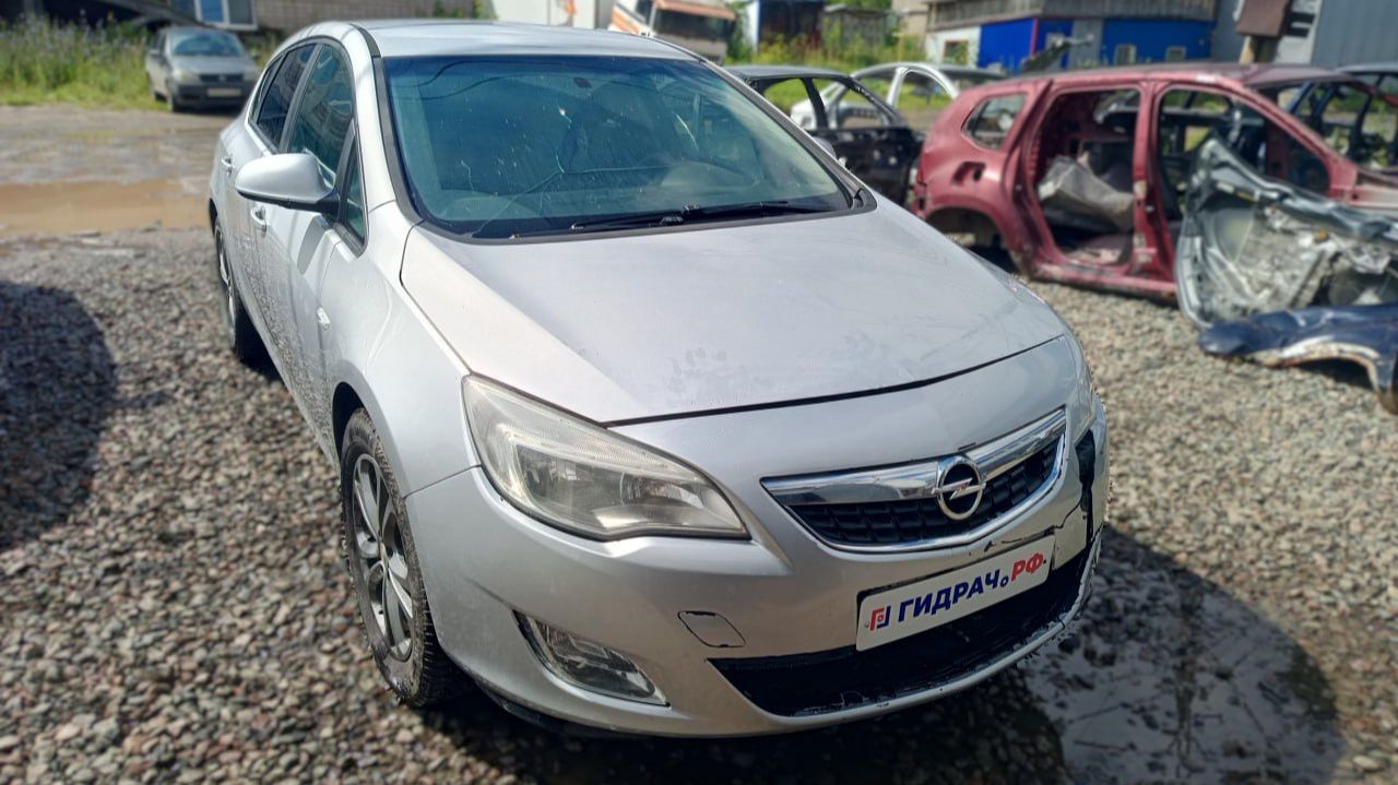Обзор перед разбором Opel Astra