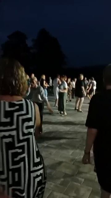 Я такая лапочка. Танцы в санатории 