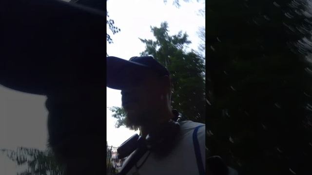 Поздравил десантников и железнодорожников 10 километровой пробежкой