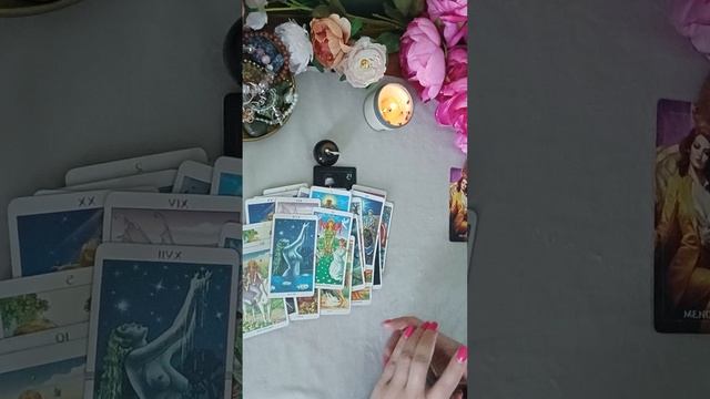 События августа. 4 варианта 🧡 Гадание на будущее. Расклады таро. Гадание на картах.